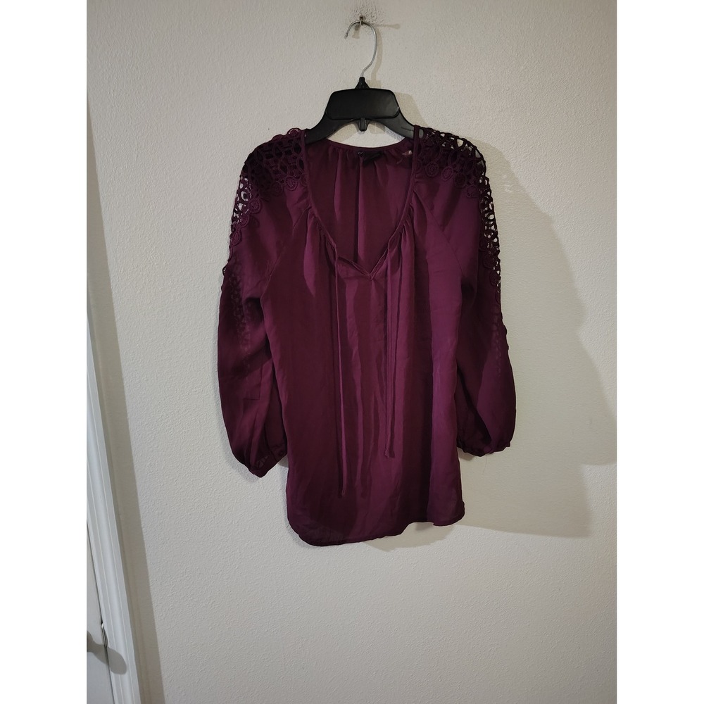 New Directions Plum Purple Crochet Lace Sleeve Tie Neck Peasant Blouse Small
